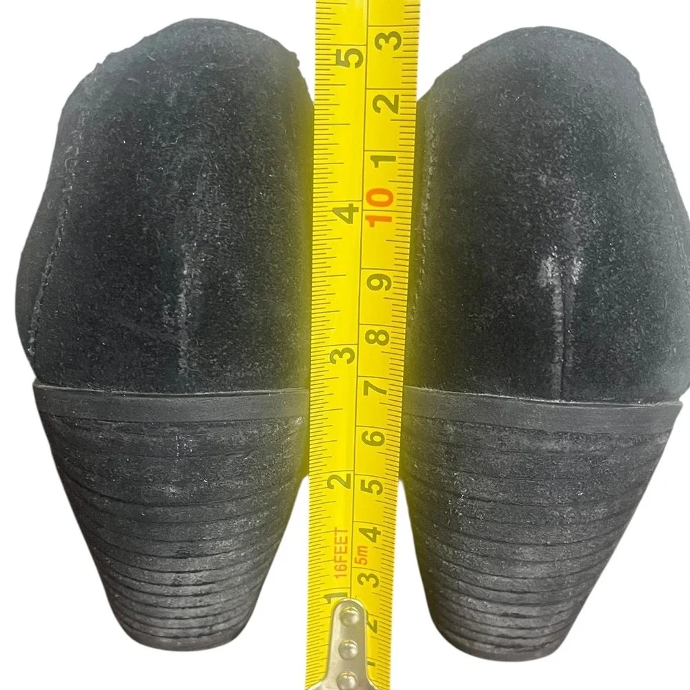 Born‎ Black Suede Leather Ankle Booties Heeled Pull On Women's Size 7.5
